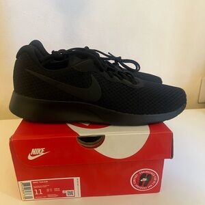 COPY - Brand New, Never Worn Men’s Nike Tanjun